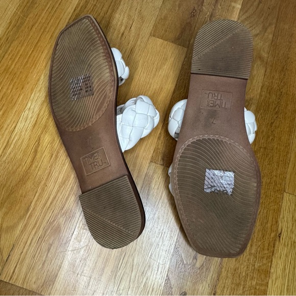 ✨3/$20✨ Time and Tru Women's Braided Two Band Sandals in Bone. Size 7 - Picture 9 of 13